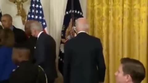 JOE BIDEN HUMILIATED IN WHITE HOUSE BY OBAMA