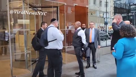 WATCH: New Yorkers let Eric Adams hear it Check Description