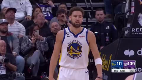 Klay Thompson gets the Warriors bench go absolute crazy after this…..
