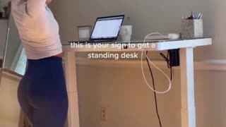 The Benefits Of A Standing Desk!!