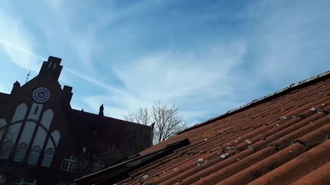 Himmel in Berlin am 15.02.2023 um 13:45 Uhr