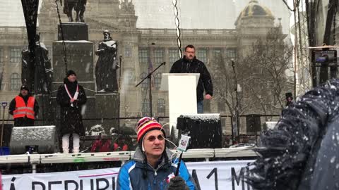 Mgr. Lubomír Volný 21.1.2023 na demonstraci v Praze na Václavském náměstí