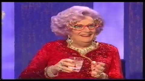 RIP Australian legend Dame Edna aka Barry Humphries / 89 years old complications after hip surgery