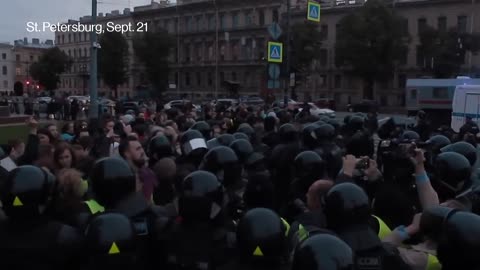 Russian Police Arrest War Protesters