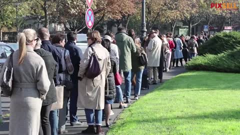 Velike gužve ispred HNK: Krenula prodaja ulaznica za Orašara