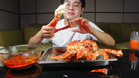 Alaskan king crab mukbang