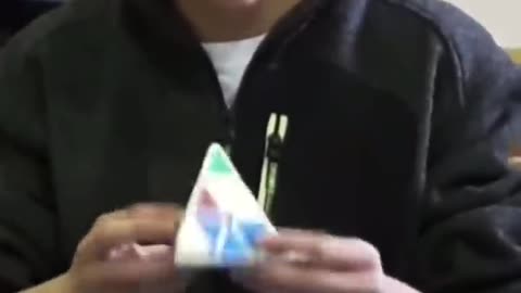 Pyraminx world record 0.91 second solve