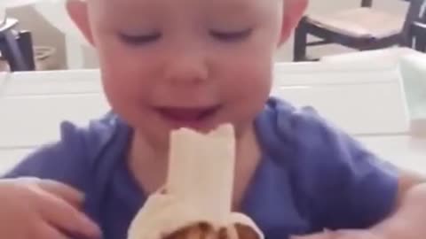 MUST WATCH THIS BABY FUNNY VIDEO!! Funny Baby Videos eating fruits