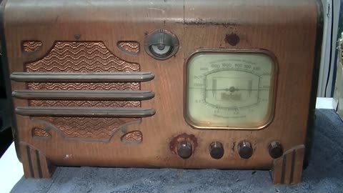 Knight Radio From 1935 Repair Restore and some Radio Related News