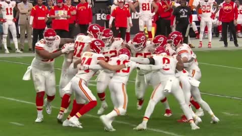 Patrick Mahomes talks about the "snow globe" trick play