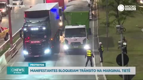 Manifestantes bloqueiam trânsito na Marginal Tietê Record News 297万位订阅者 订阅