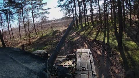 Russian T-72A tank crews destroy AFU facilities on right bank of Dnepr River