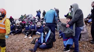 Dozens of migrants die in Channel crossing attempt