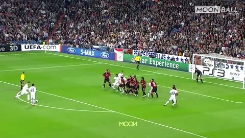 Ronaldinho will never forget Cristiano Ronaldo's performance in this match