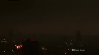 Istanbul engulfed in darkness @4:20pm as a giant black phenomenon covered the sun