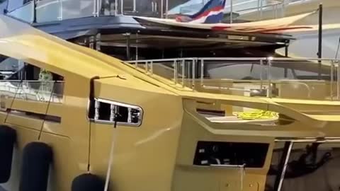 Stunning 48m Golden Mega Yacht “Khalilah” 😎
