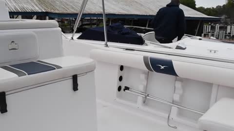 2007 Pro Line 210 Sport Center Console