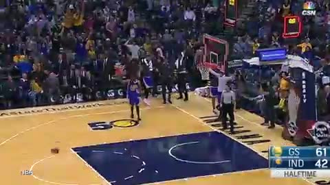 Steph Curry's Amazing 75-Foot Shot