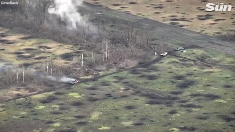 Russian soldiers flee as Ukrainian forces obliterate row of armoured vehicles (1)