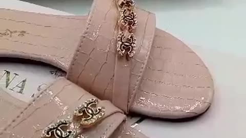 Ultimate Comfort: Unveiling the Luxury of UGG Slippers | Fashionholic #flipflopsforwomen#slippersugg