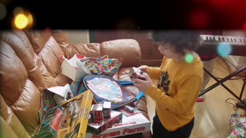 February 2017 Ayrton unwrapping birthday presents at daddy's part 6