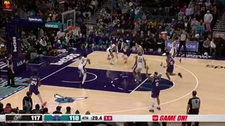 NBA - This LaMelo Ball bucket to put the Hornets up 3 with 26 seconds left to play 😱