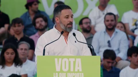 Mitin de cierre de campaña electoral de VOX para el 23J en Plaza Colón de Madrid (7)