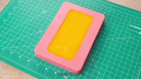 Creative DIY Phone Cases and Fantastic Rainbow Crafts