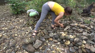 Building Simple Shelter By Stone, LIVING OFF GRID - Solo Bushcraft & Camping Ep.62