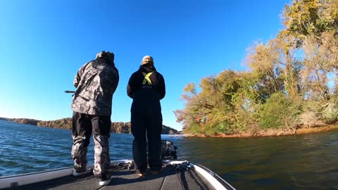 Fall Fishing For Bass Is Easy!! (Here's How We Do It)