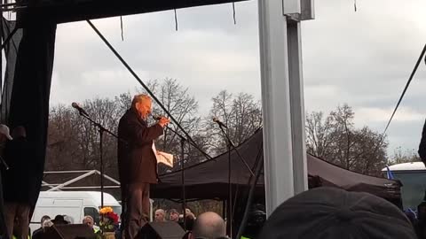 Projev Vladimíra Štěpána na demonstraci ze dne 26.11.2022 na Letné