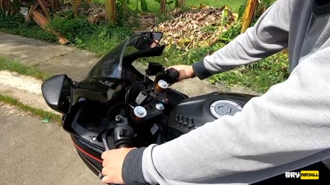 HOW TO DRIVE A SPORTS BIKE WITHOUT BACK AND WRIST PAIN?