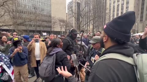 Manhattan, journalist attacked Trump supporter