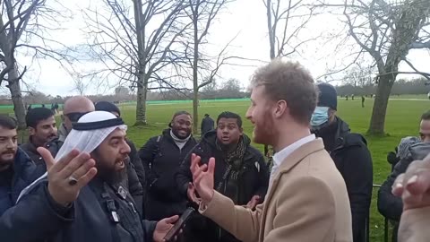 Sheikh Mohammed declares war on Christians live in speakers corner london