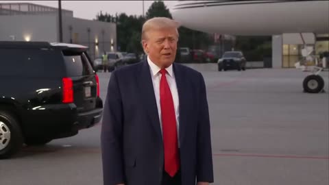 Trump speaks at airport after jail booking in Atlanta