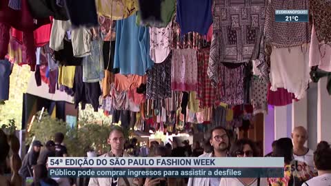 Modelos com mais de 70 anos são destaque no São Paulo Fashion Week | SBT Brasil (18/11/22)