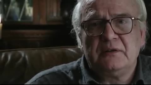 Listen carefully; Vladimir Bukovsky： EU = USSR