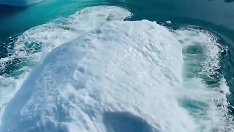 Ice berg flip over in Green land