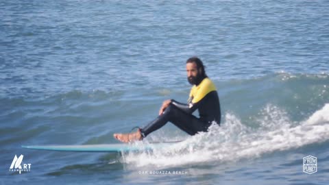 Faded Take-off Against The Wind - Surfing Longboard