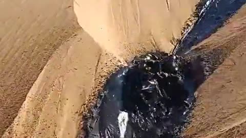 How oil bursts to the surface