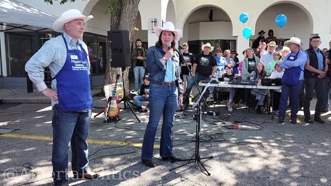 Premier Smith Visits Stampede Breakfast @ Calgary-Lougheed!