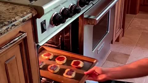 #ad S’MORES SLIDERS w kingshawaiian pretzel slider buns for