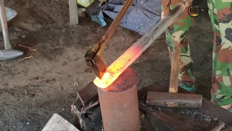 Amazing Skills - Forging a Beautiful SPEAR | Ancient Weapon Forged in Fire