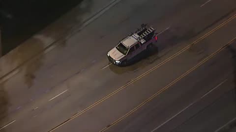 Full chase: Suspect rams cars, steals van and truck during SoCal pursuit