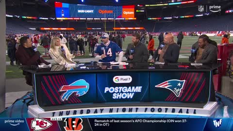 Josh Allen puts on a comically large hat & teaches Tony Gonzalez a handshake(1)