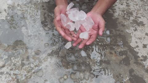 Ice cube #ASMR #satisfying # satisfyingvideo