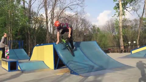 Guy Fell Off The Ramp Attempting A Bmx 540° Spin