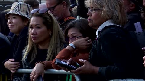 Mourners in London moved by Queen's family at vigil