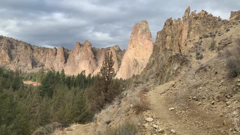 Central Oregon – Smith Rock State Park – Wolf Tree Trail – FULL – PART 2/3