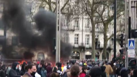 Barricades and fires in Nantes, France, March 18th